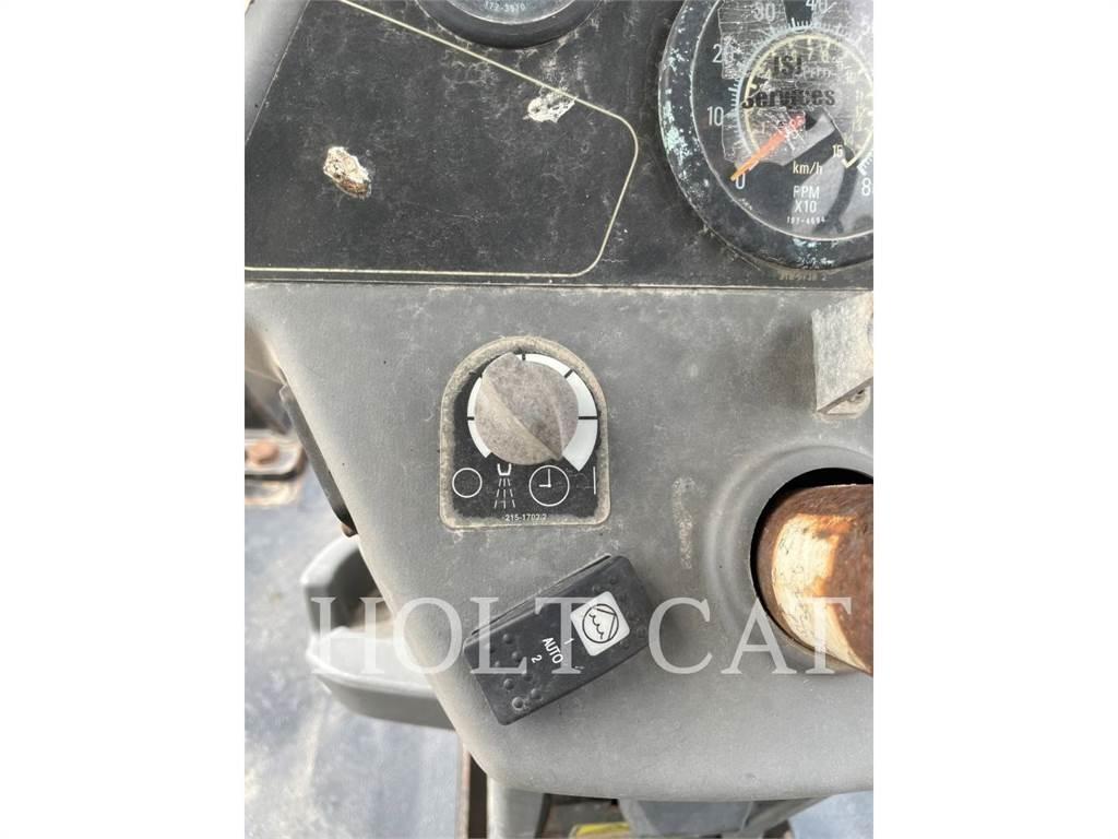 CAT CB54 Катки тротуарные