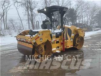 CAT CB54 XW Катки тротуарные