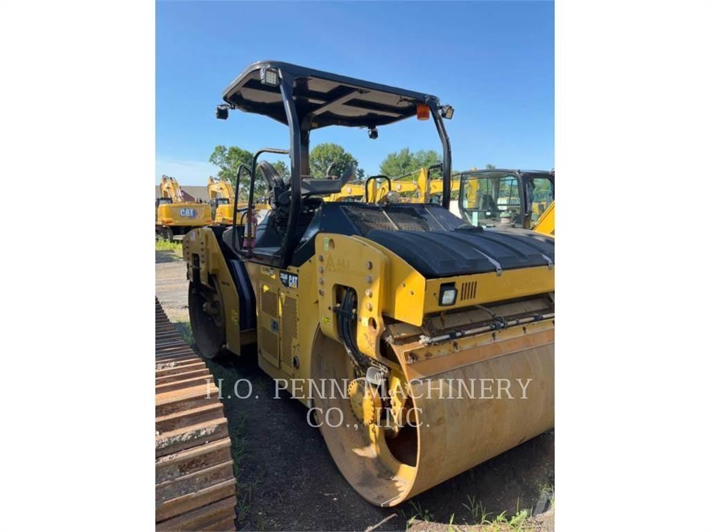 CAT CB54B Катки тротуарные