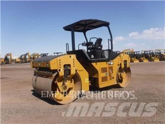 CAT CB54B Катки тротуарные