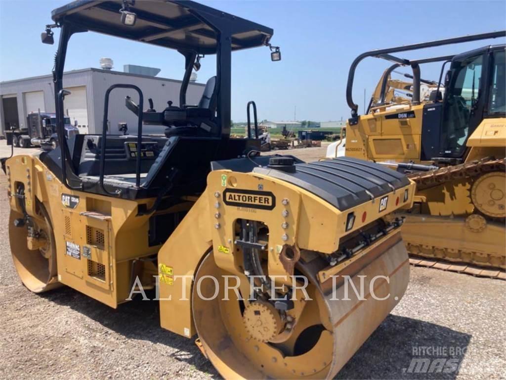 CAT CB54B Катки тротуарные