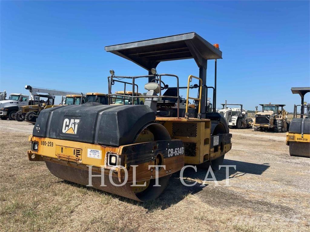 CAT CB634D Катки тротуарные