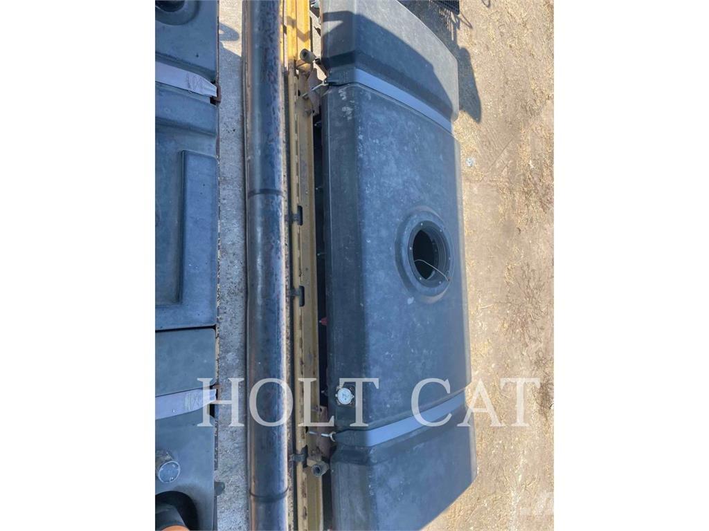 CAT CB634D Катки тротуарные