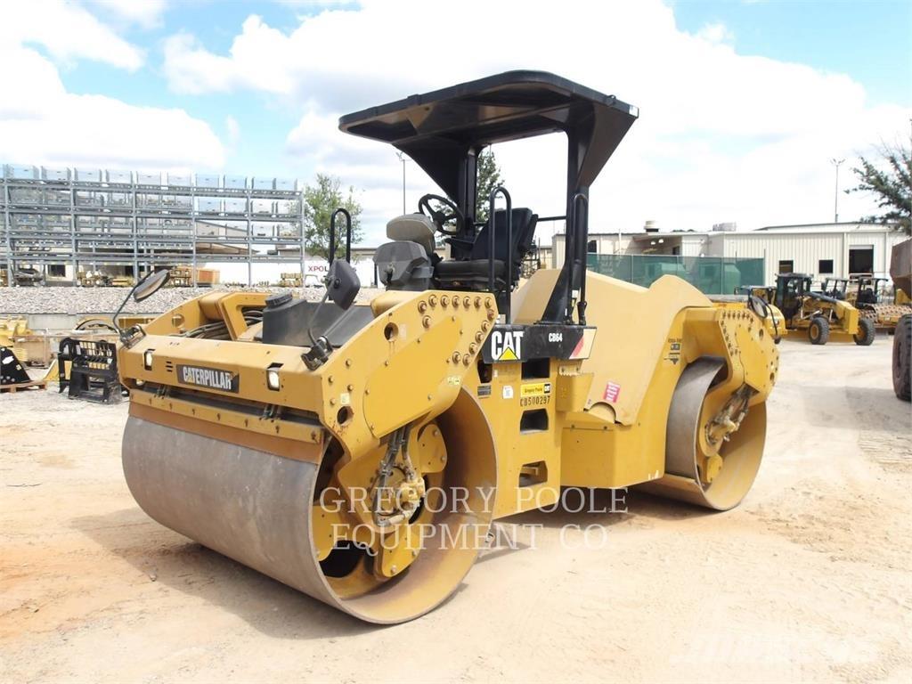 CAT CB64 Катки тротуарные