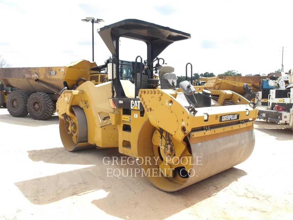CAT CB64 Катки тротуарные