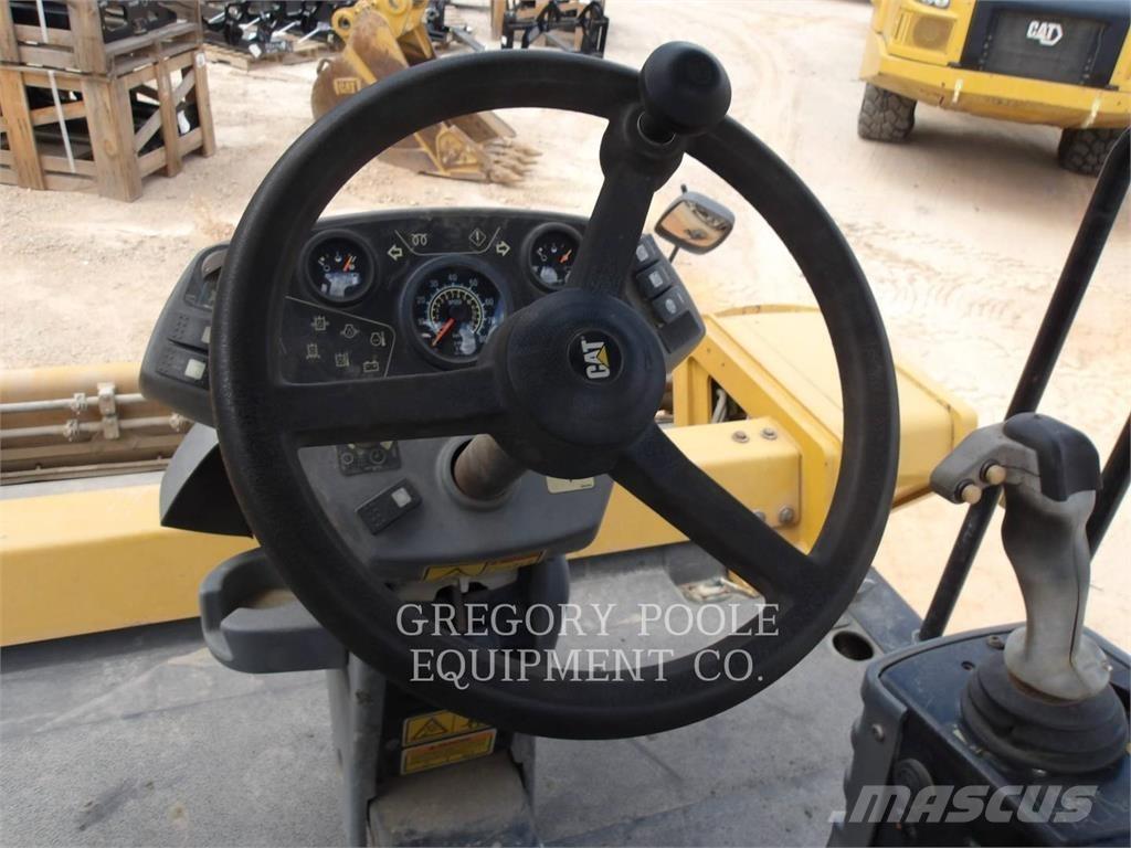 CAT CB64 Катки тротуарные