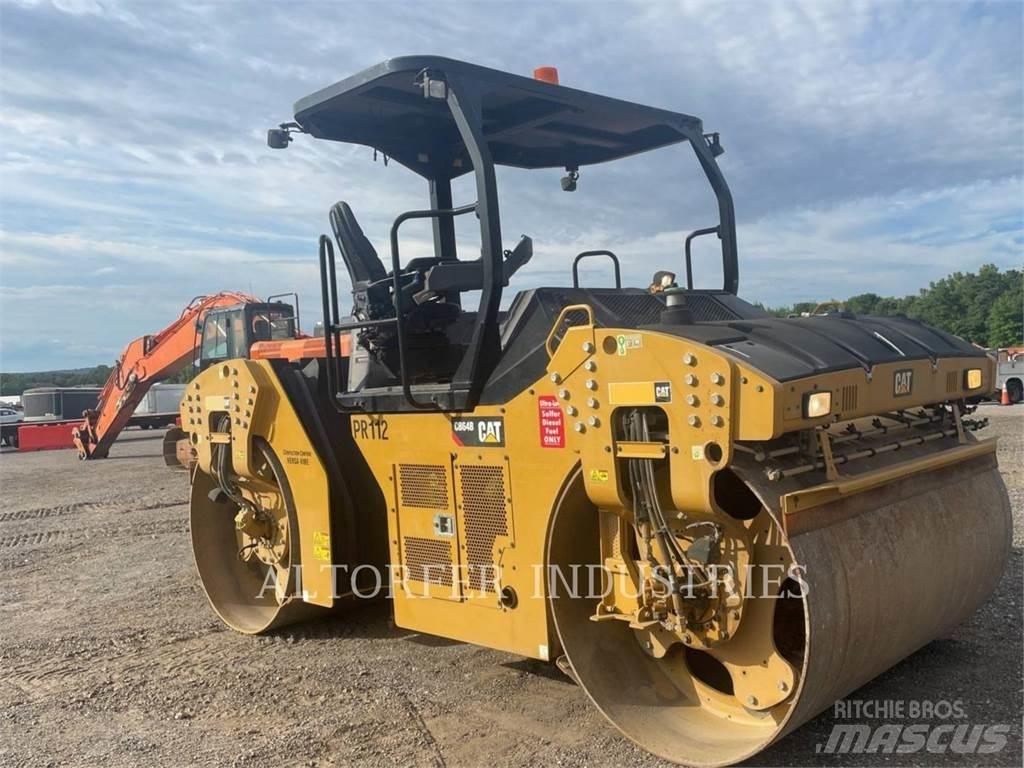 CAT CB64B Катки тротуарные
