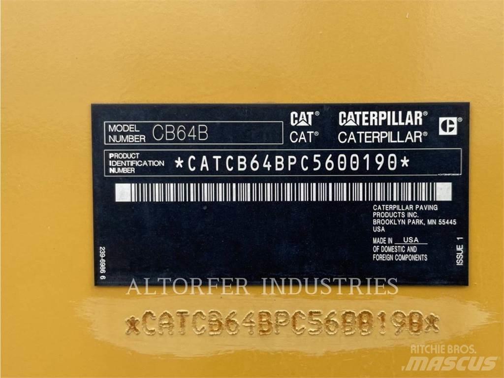 CAT CB64B Катки тротуарные