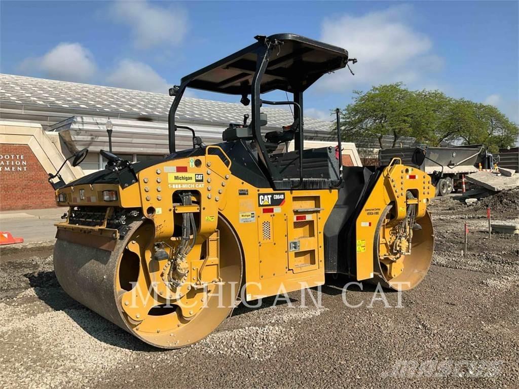 CAT CB64B Z Катки тротуарные