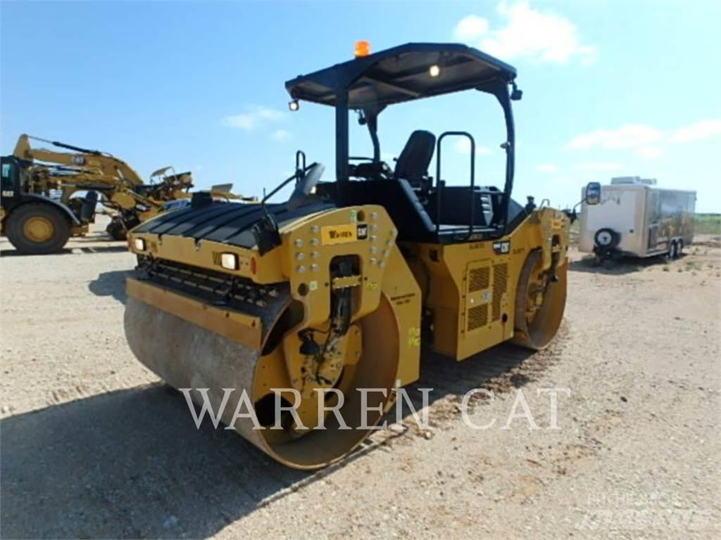 CAT CB66B Асфальтоукладчики