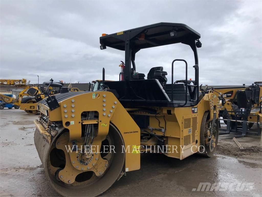 CAT CB66B CW Катки тротуарные