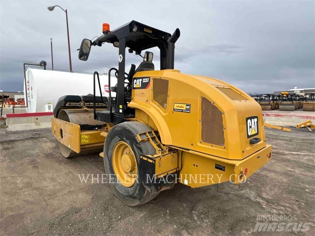 CAT CCS7 Катки тротуарные