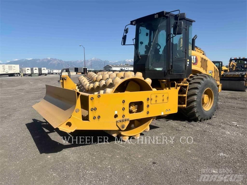 CAT CP12 Грунтовые катки