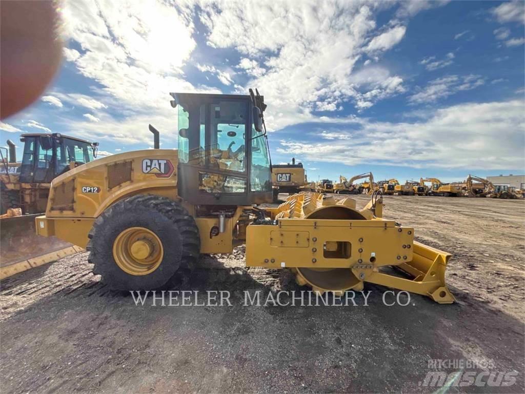 CAT CP12 Грунтовые катки