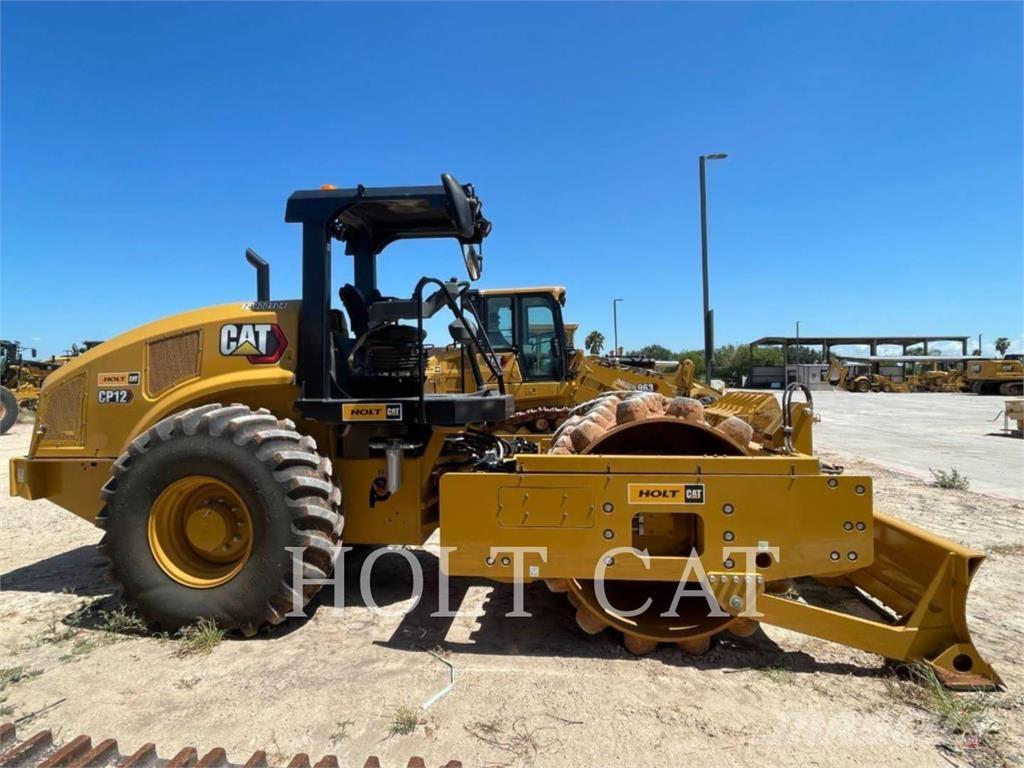 CAT CP12 Грунтовые катки