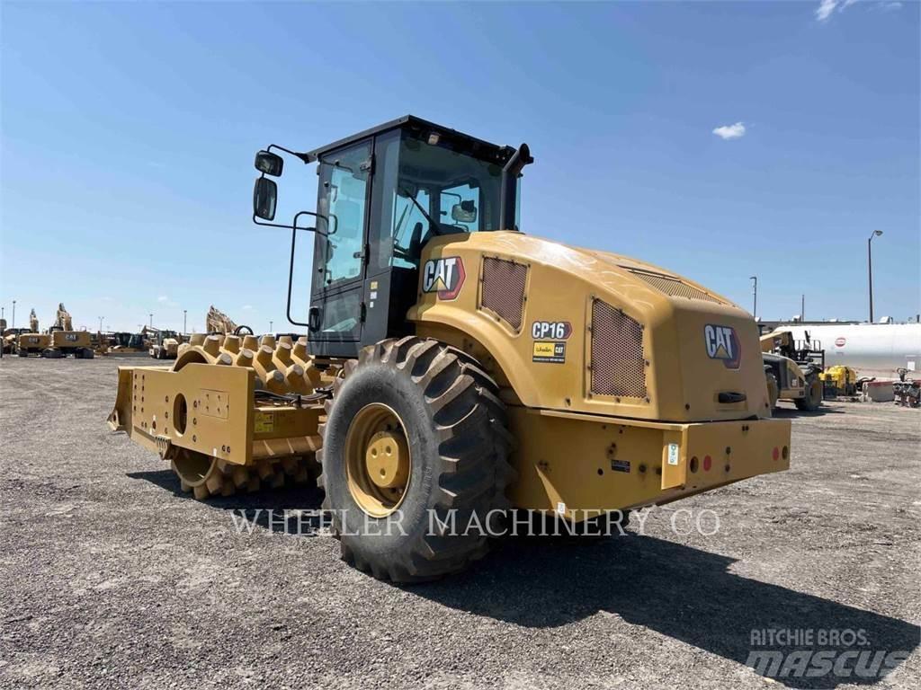 CAT CP16 Грунтовые катки