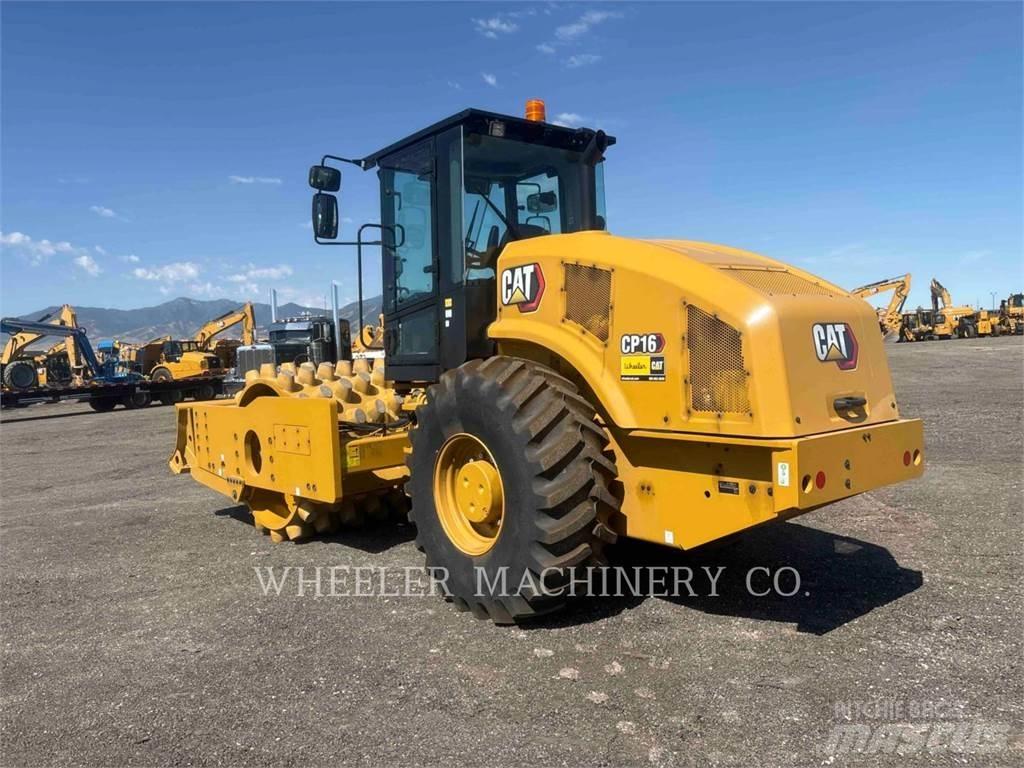 CAT CP16 Грунтовые катки