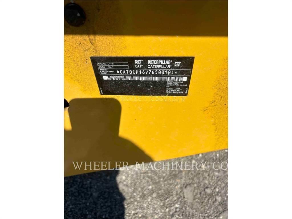 CAT CP16 Грунтовые катки