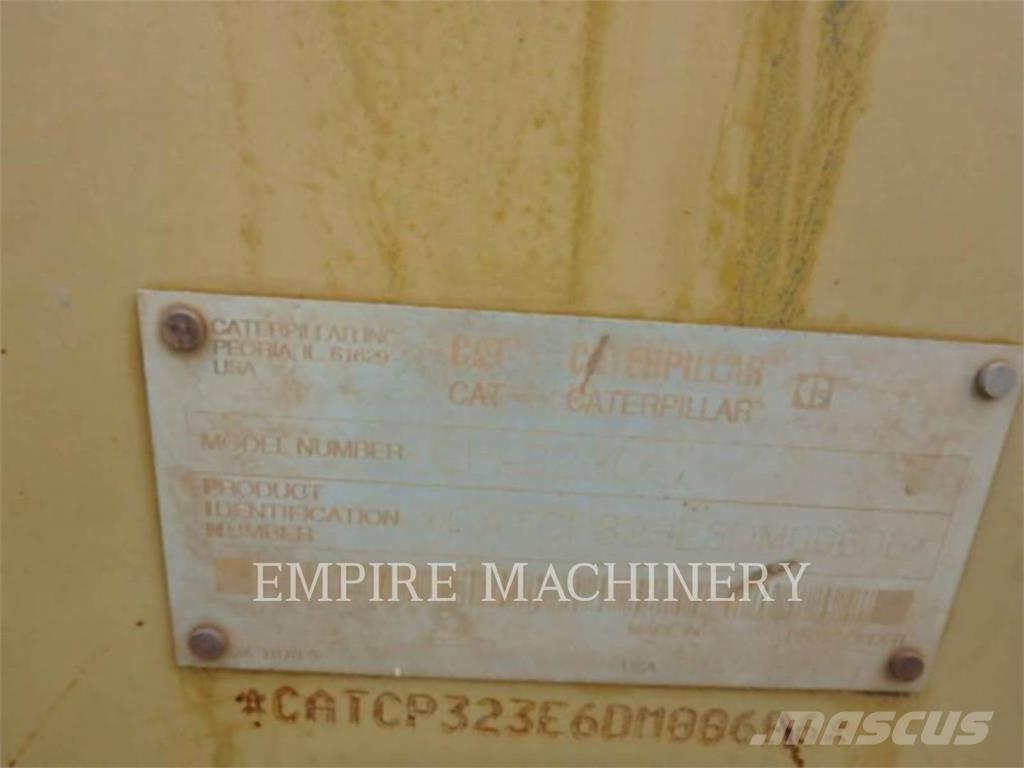 CAT CP323C Грунтовые катки
