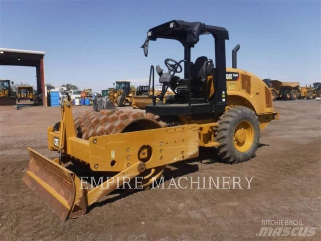 CAT CP44 Грунтовые катки
