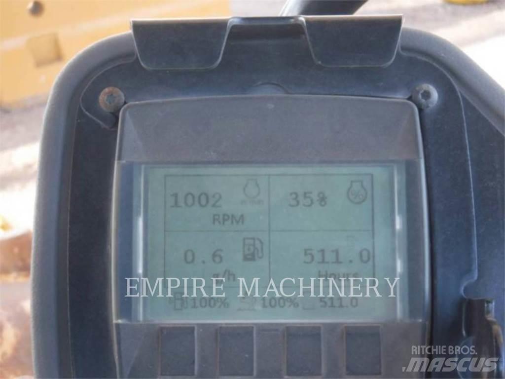 CAT CP44 Грунтовые катки