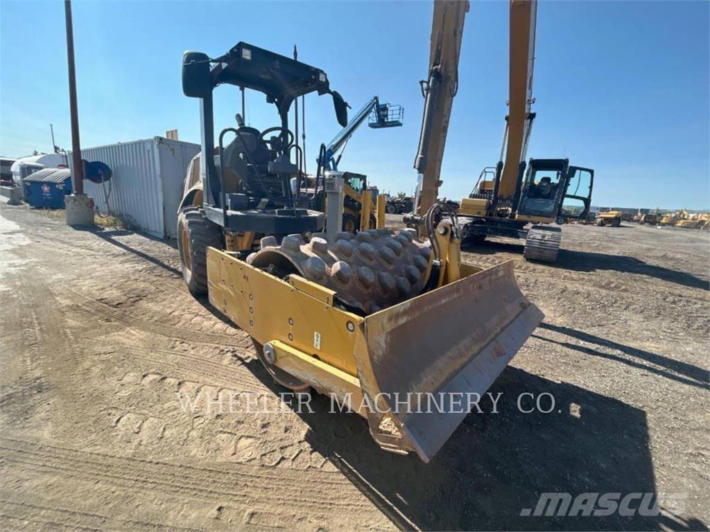 CAT CP44B Грунтовые катки