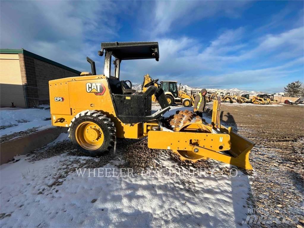 CAT CP5 Грунтовые катки