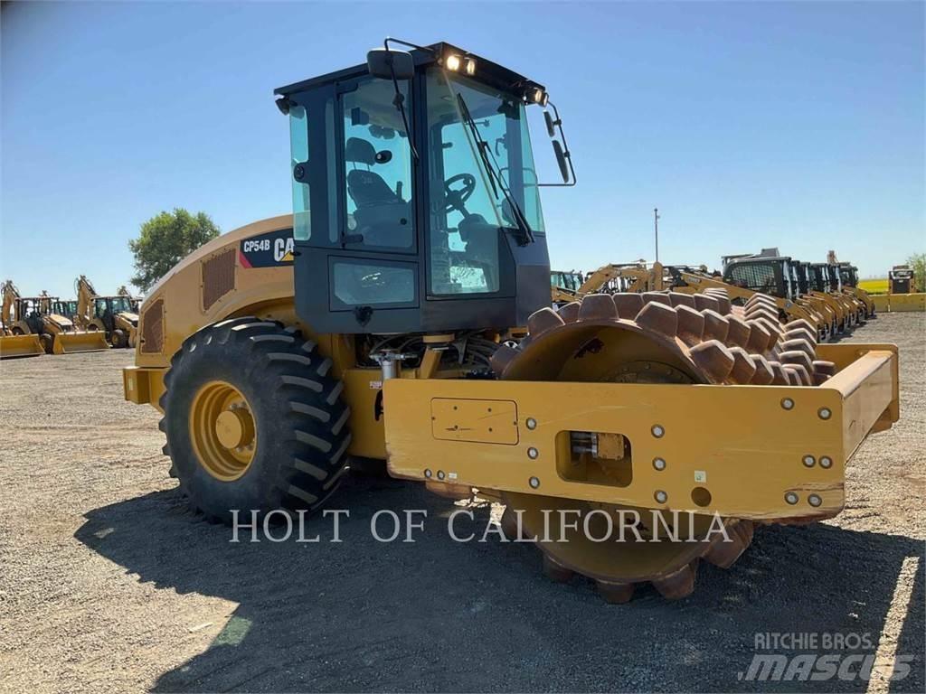 CAT CP54B Грунтовые катки