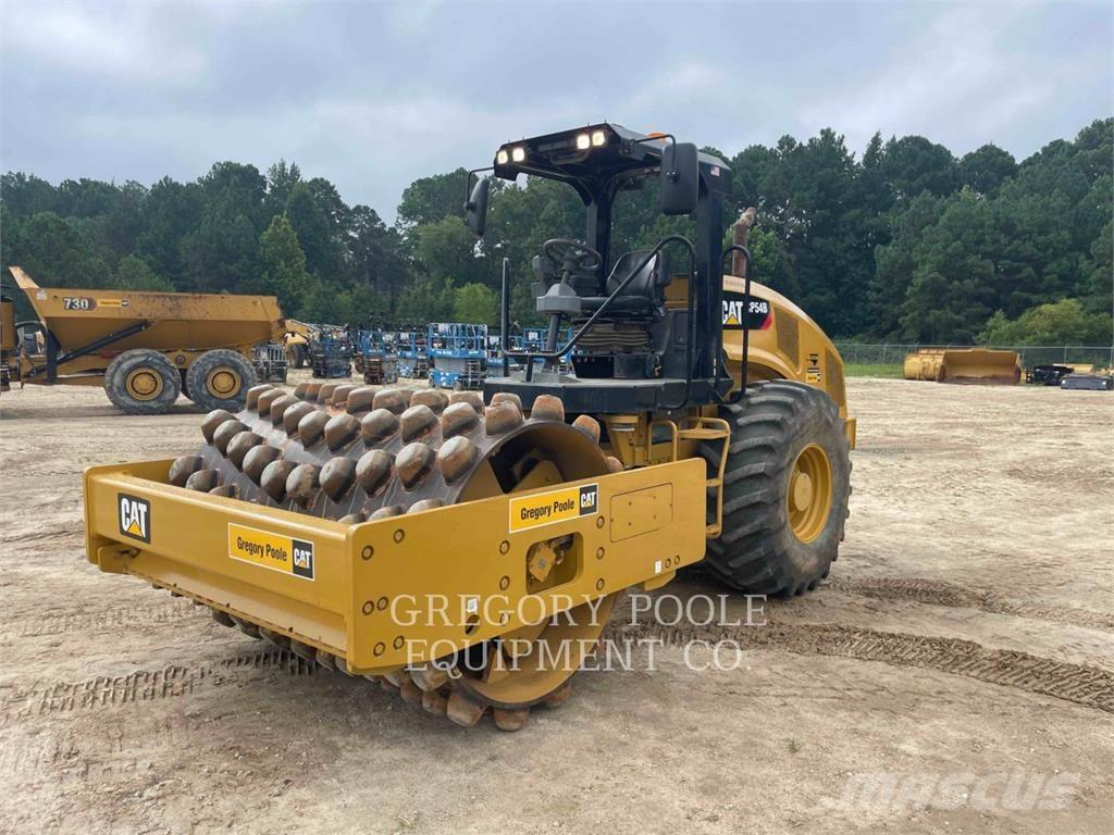 CAT CP54B Грунтовые катки