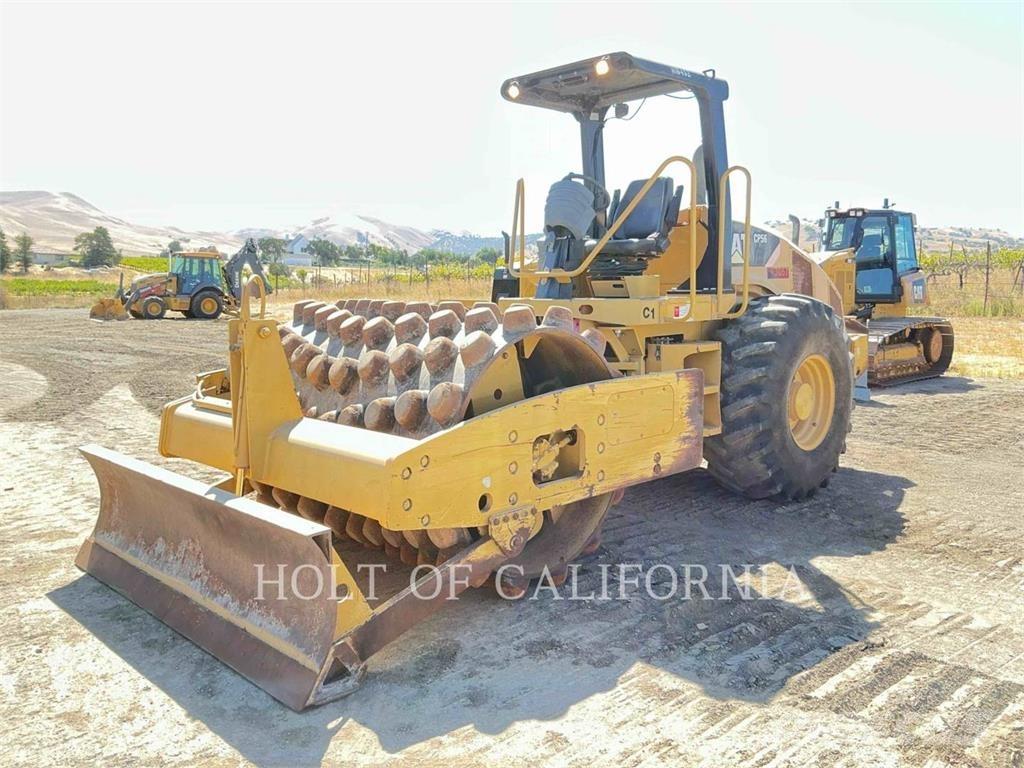 CAT CP56 Грунтовые катки