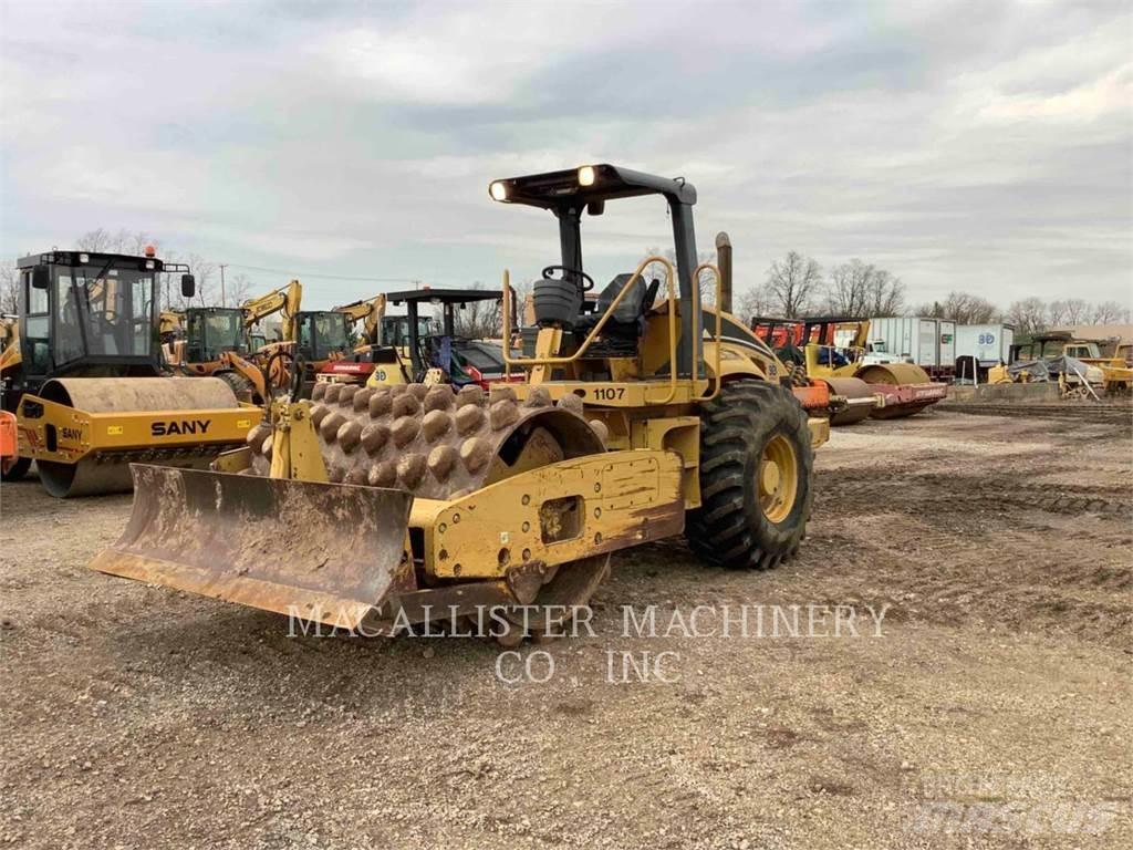CAT CP563E Грунтовые катки