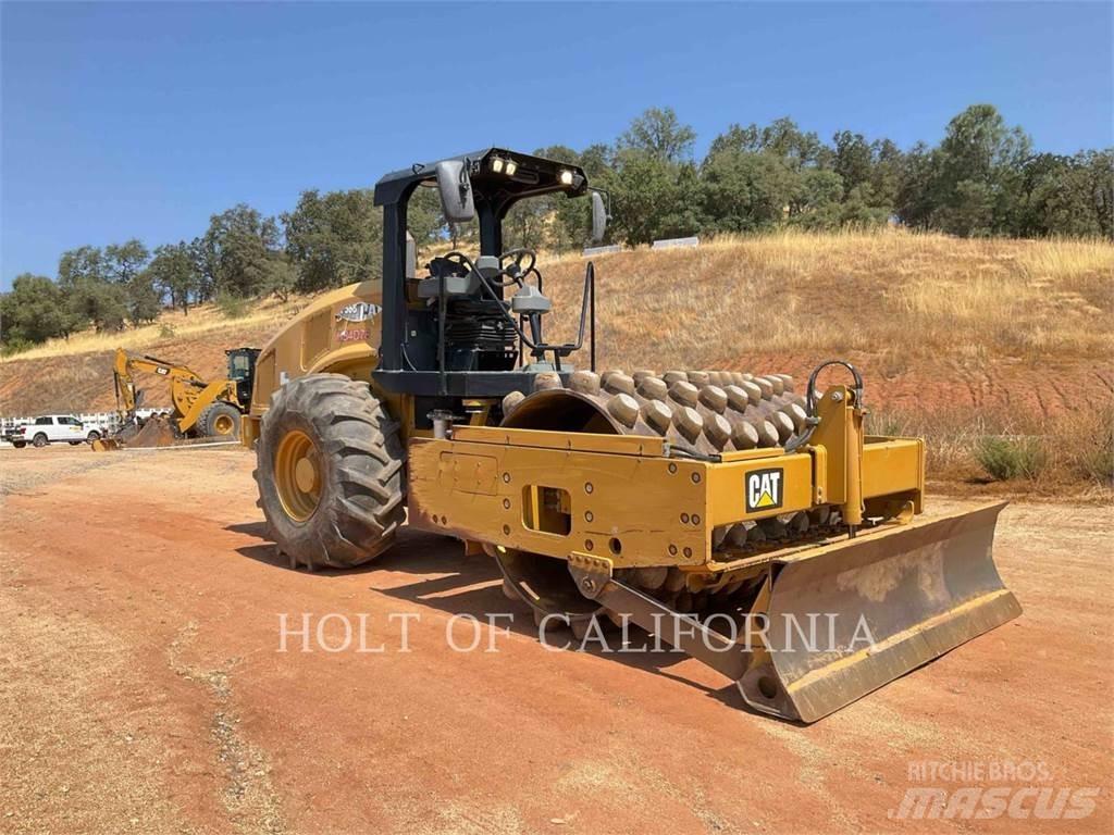 CAT CP56B Грунтовые катки