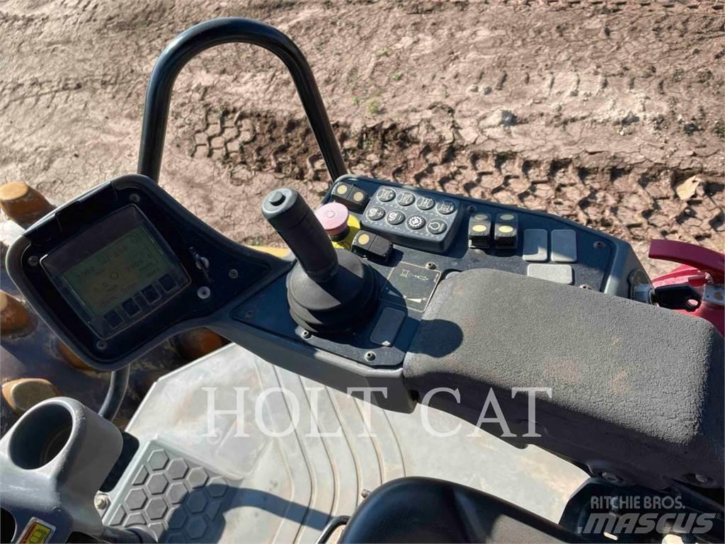 CAT CP56B Грунтовые катки
