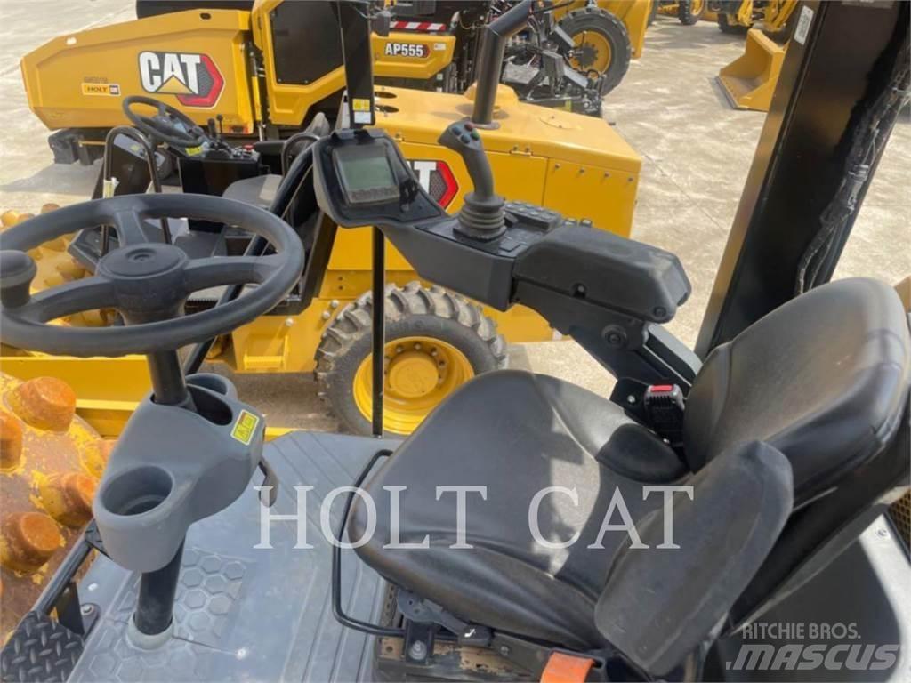 CAT CP56B Грунтовые катки