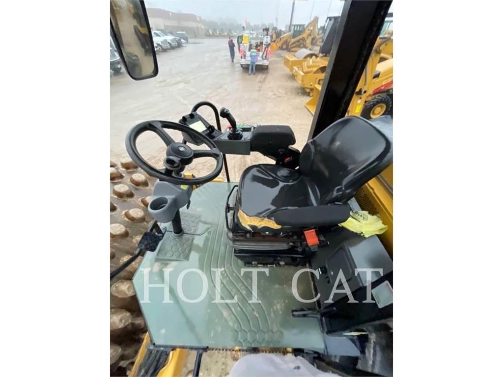CAT CP56B Грунтовые катки