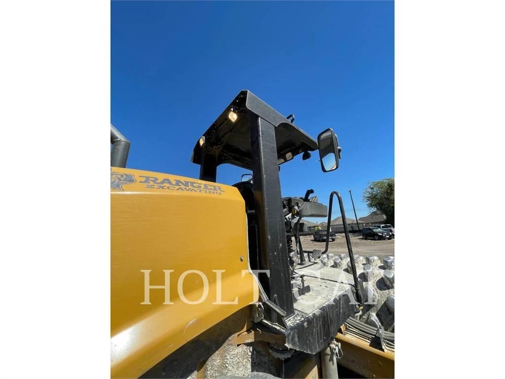 CAT CP56B Грунтовые катки
