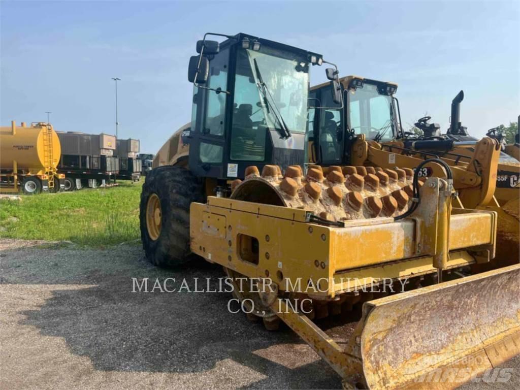 CAT CP56B Грунтовые катки