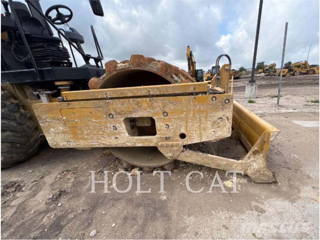 CAT CP56B Грунтовые катки