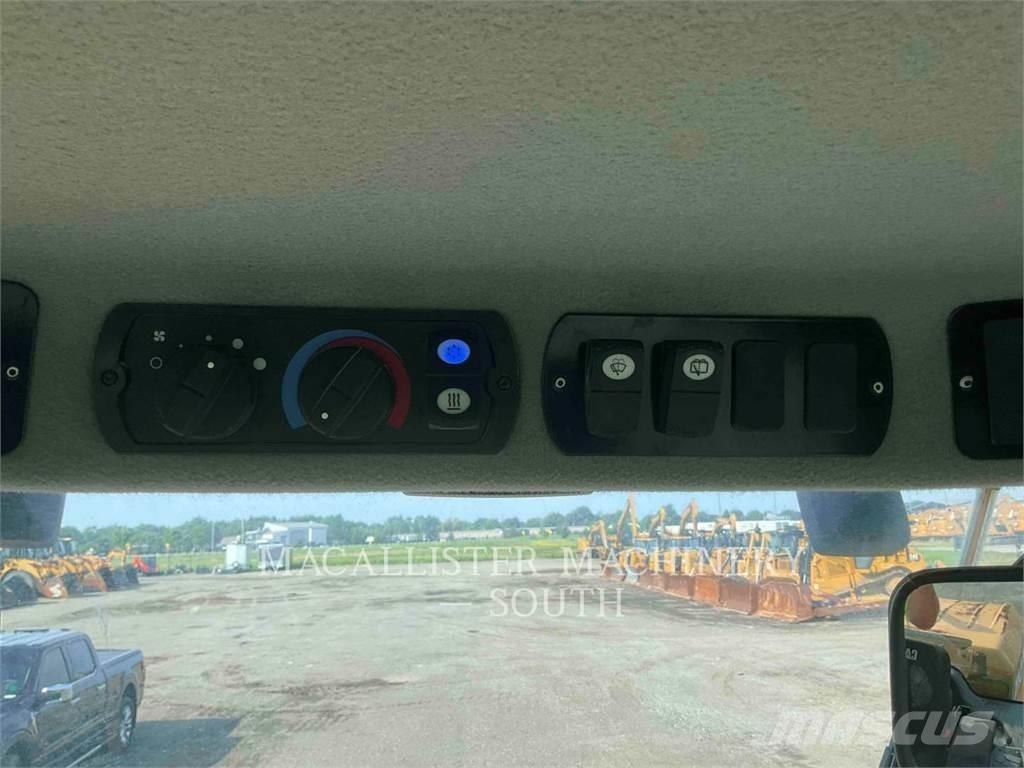 CAT CP56B Грунтовые катки