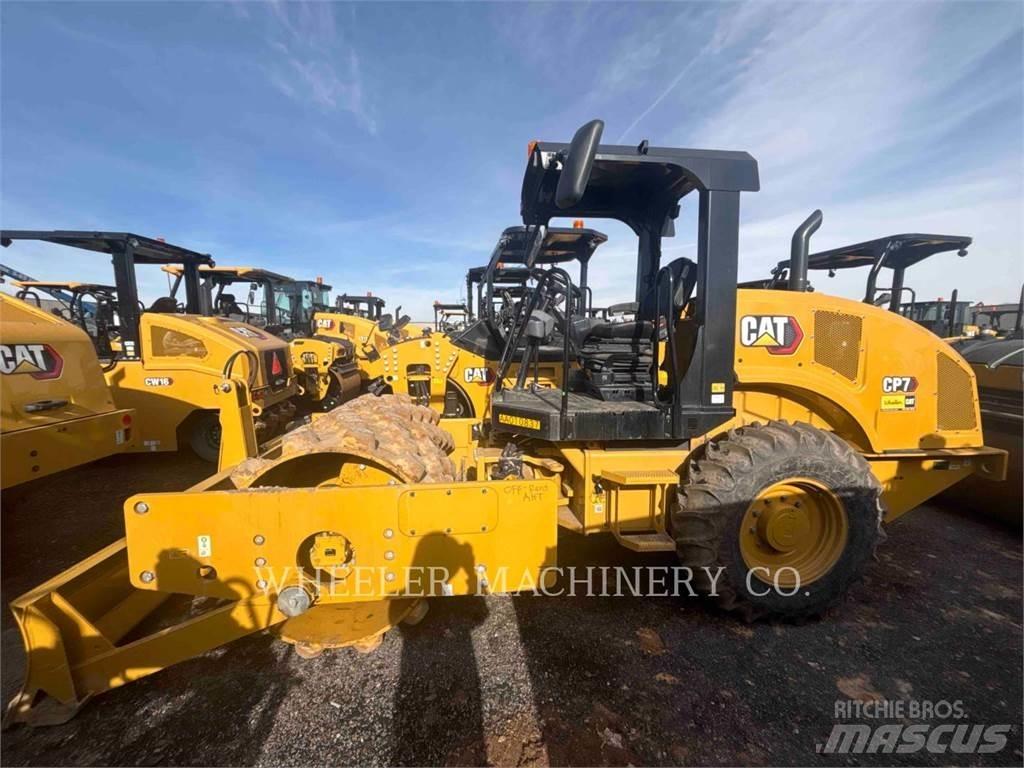 CAT CP7 Грунтовые катки