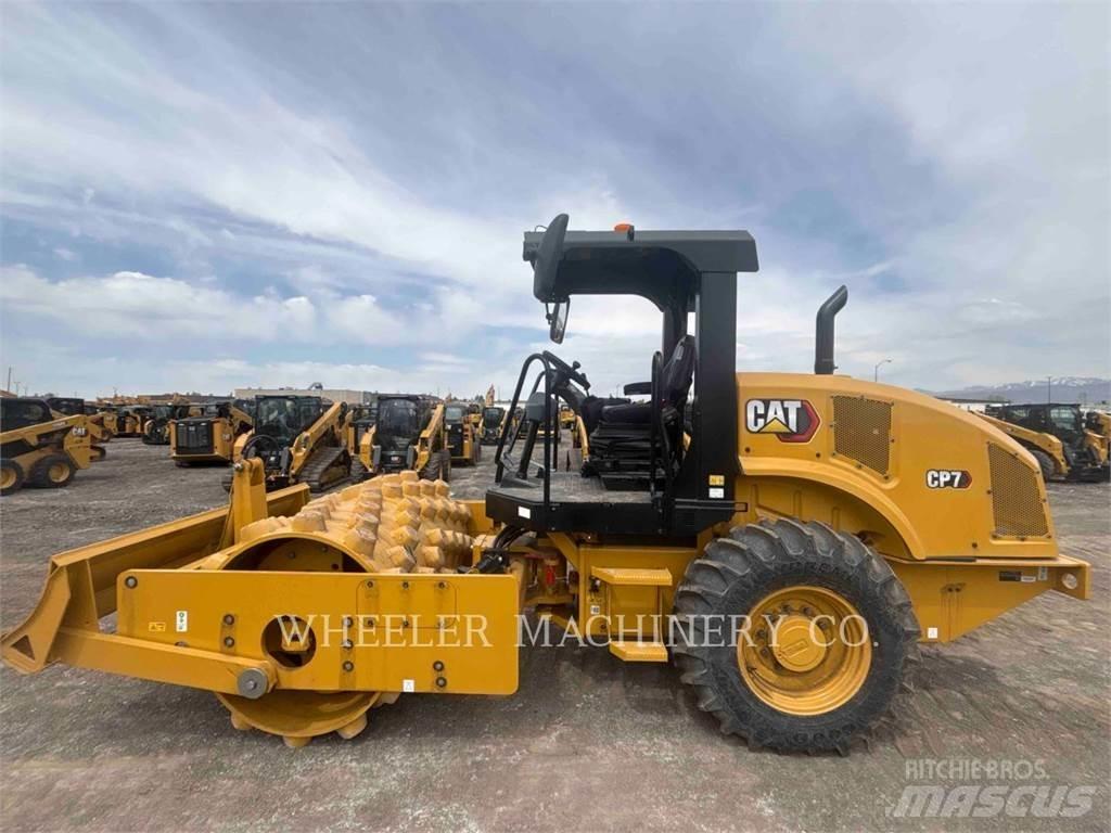 CAT CP7 Грунтовые катки