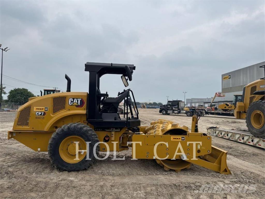 CAT CP7 Грунтовые катки