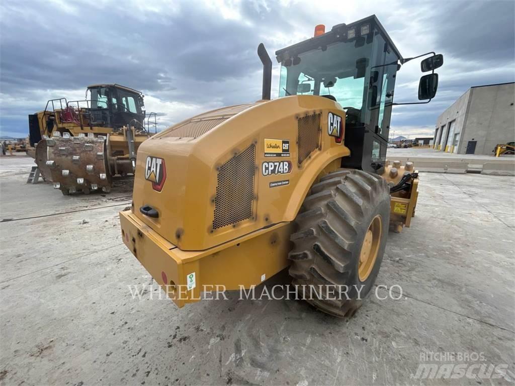 CAT CP74B Грунтовые катки
