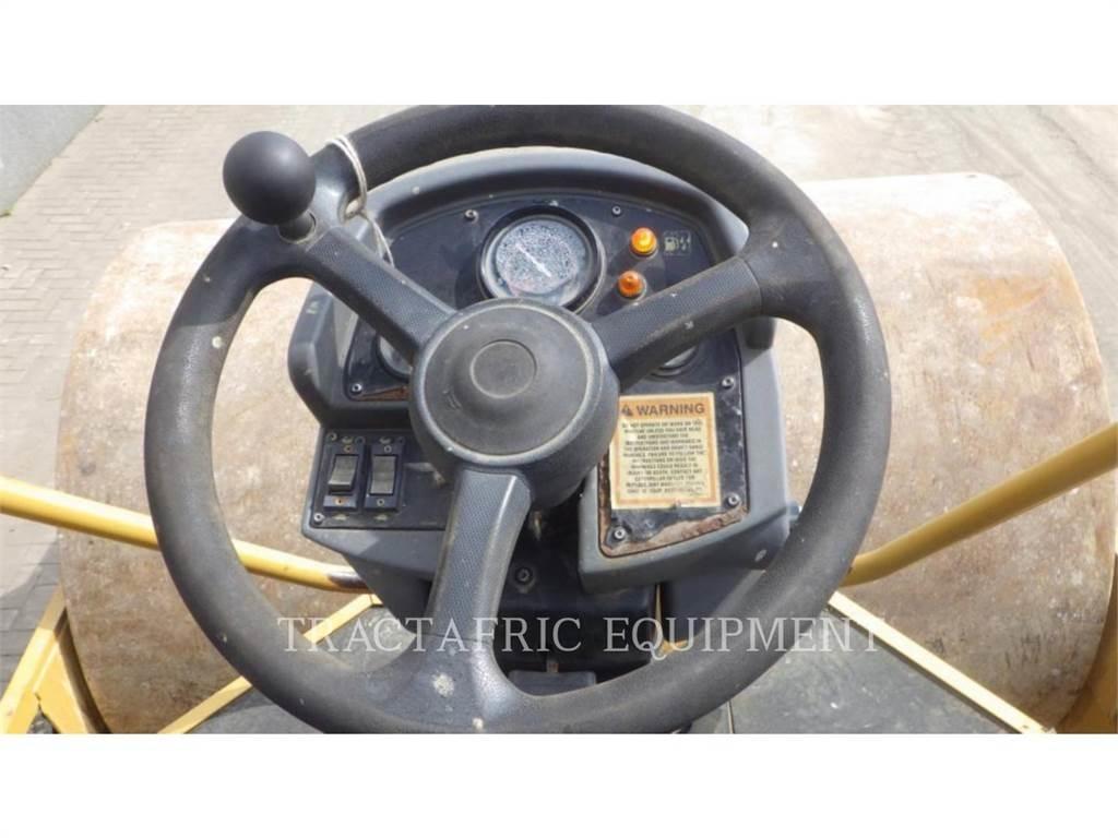 CAT CS-533E Грунтовые катки