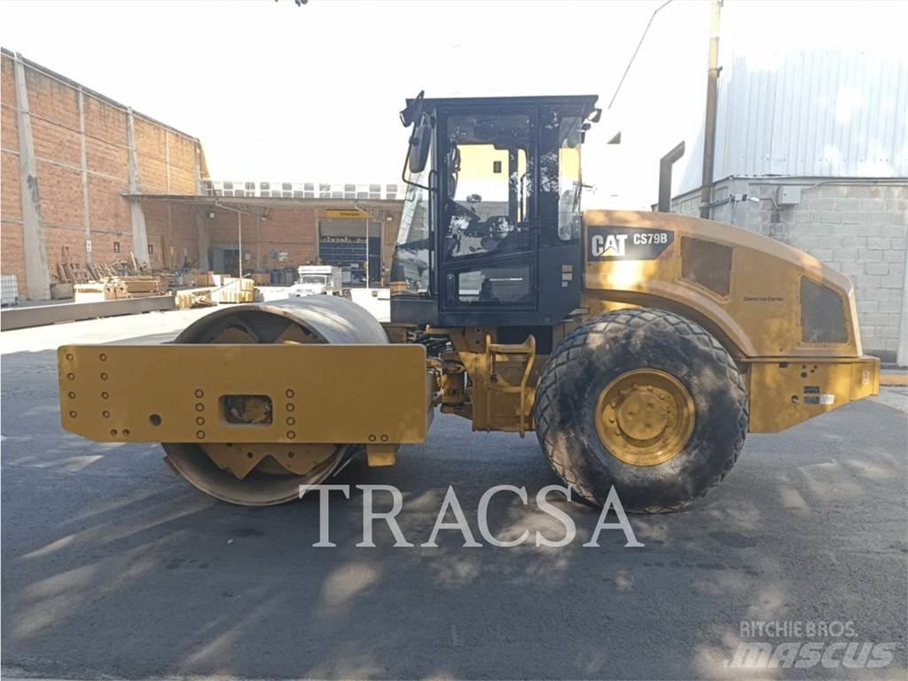 CAT CS 79 B Грунтовые катки