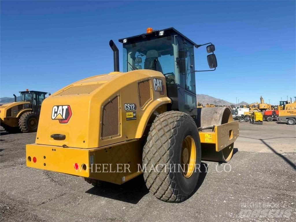 CAT CS12 Грунтовые катки