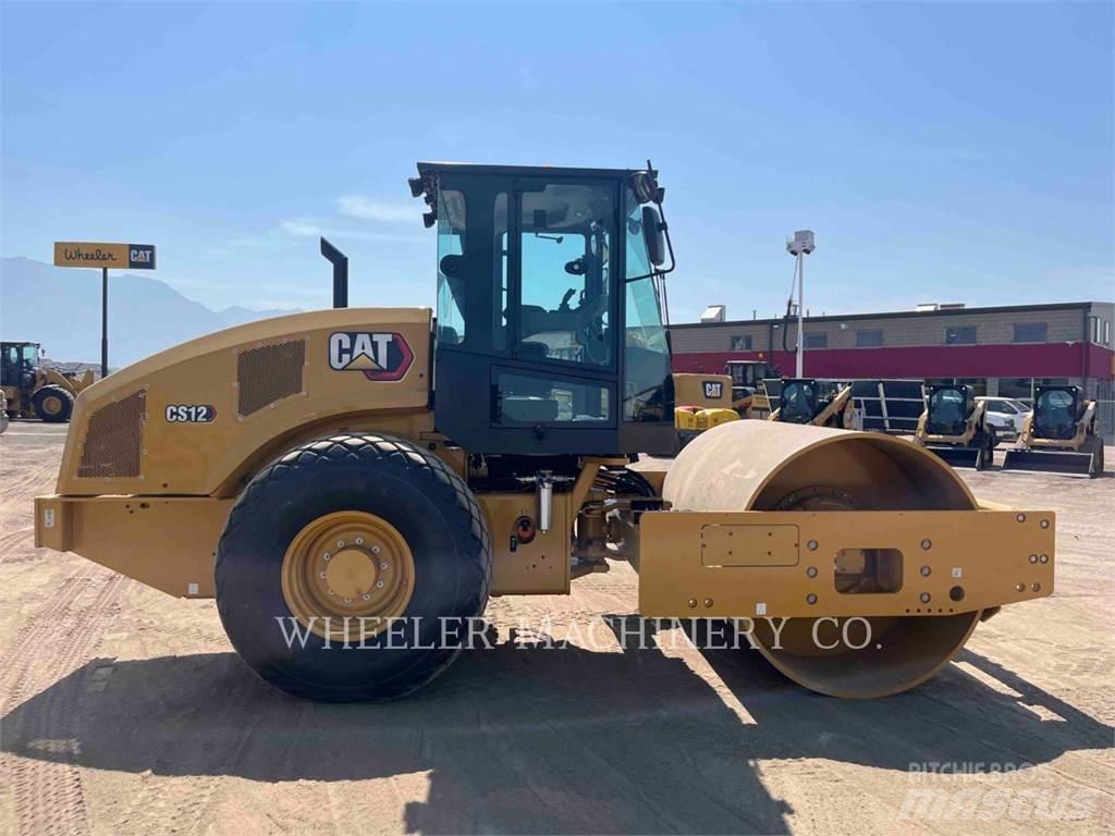 CAT CS12 Грунтовые катки