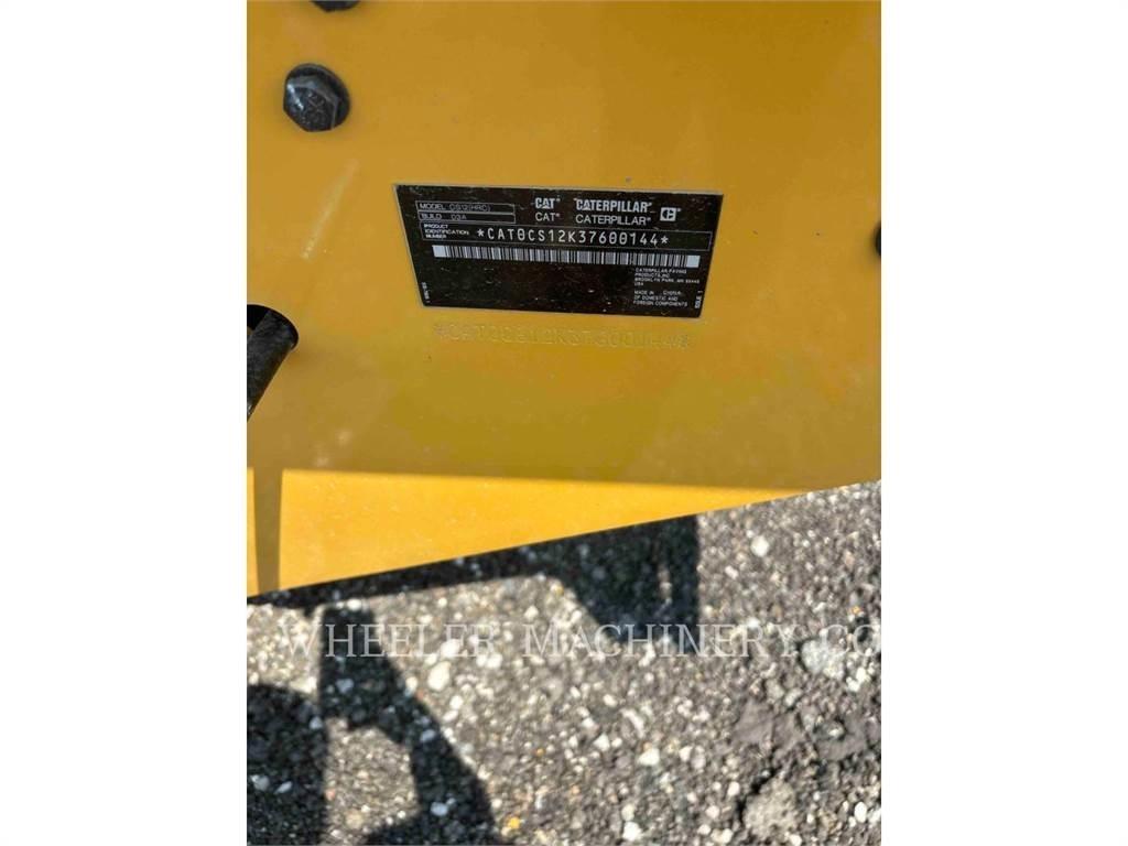 CAT CS12 Грунтовые катки