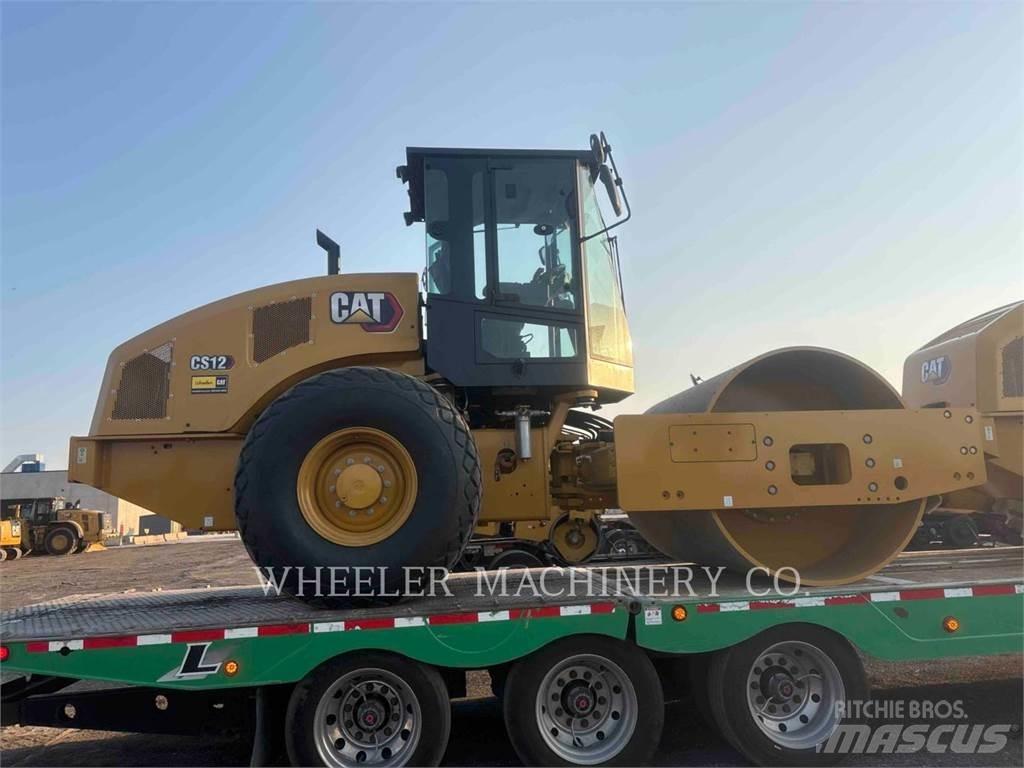 CAT CS12 Грунтовые катки