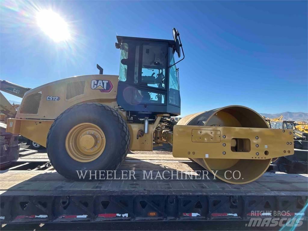 CAT CS12 Грунтовые катки